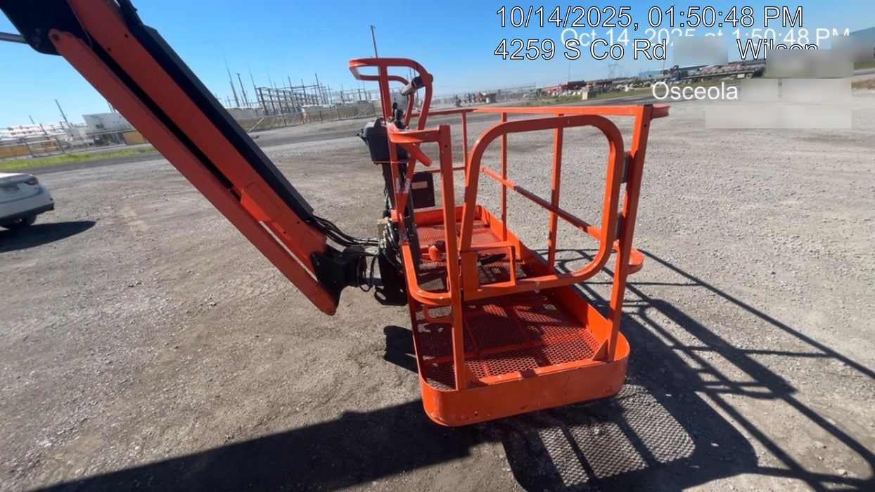 2019 JLG 800AJ