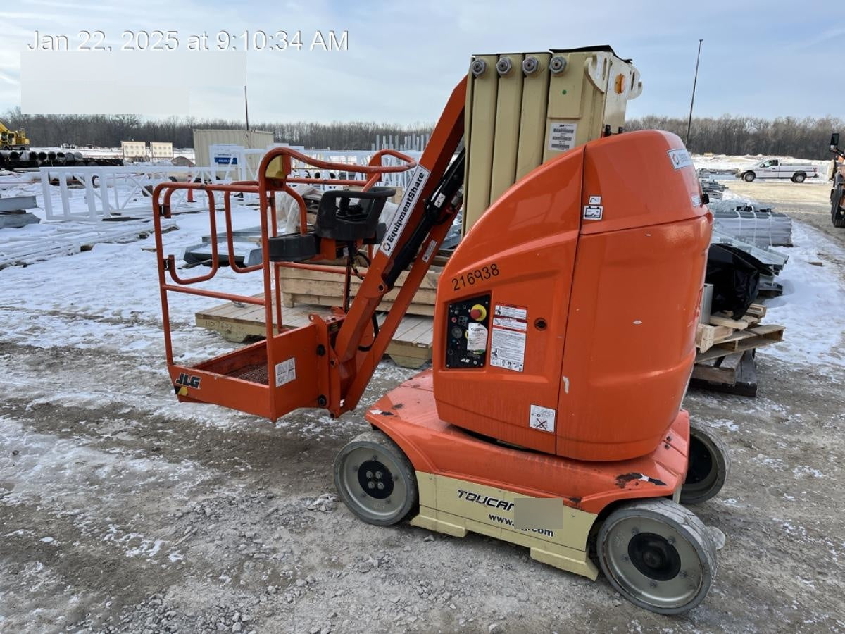 2022 JLG 26E