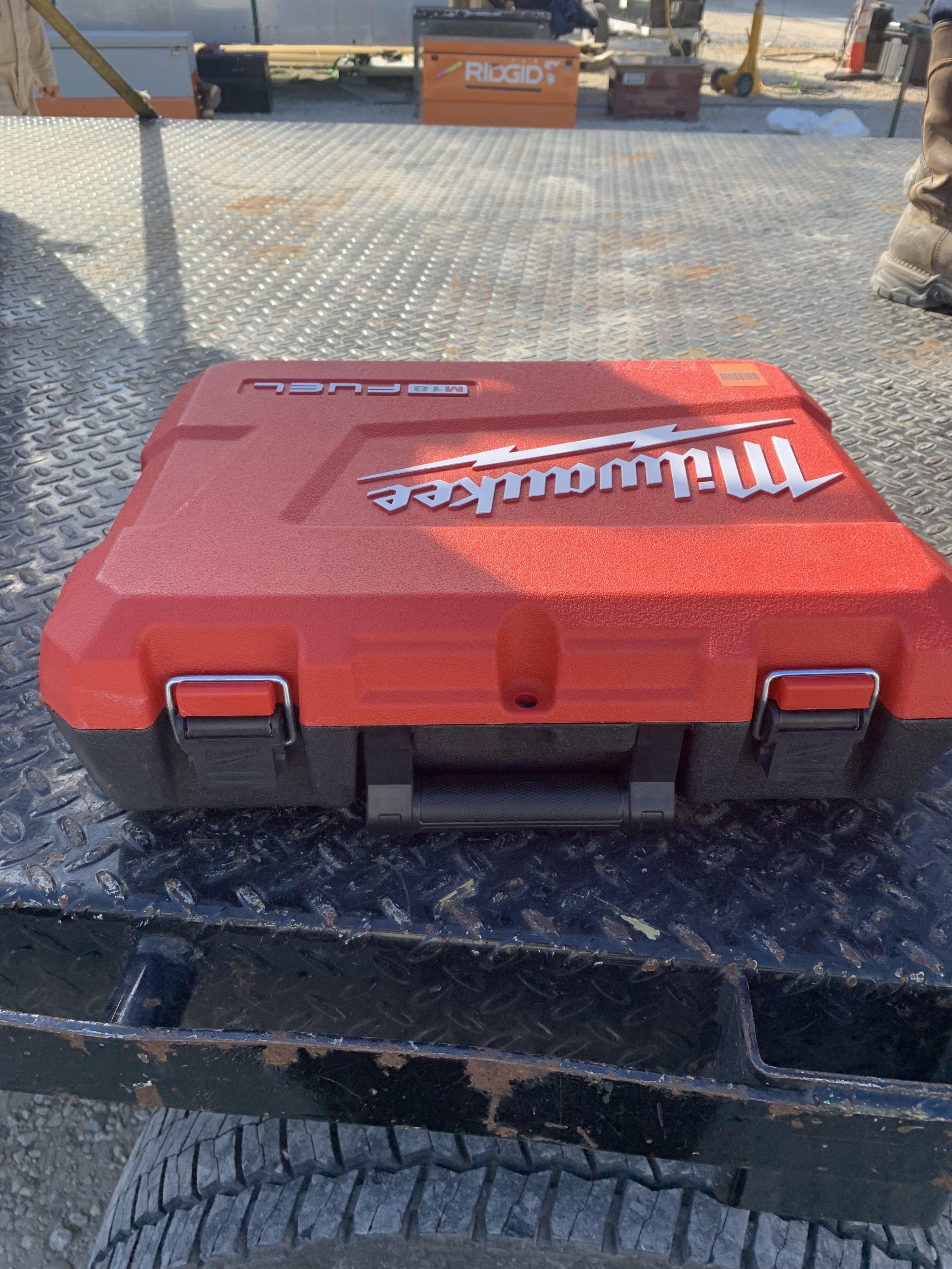 2021 MILWAUKEE 2863-22
