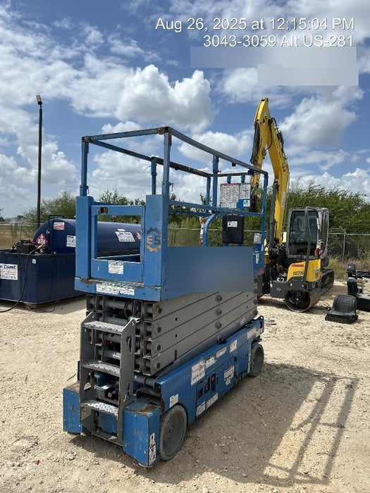 2018 Genie GS-3232 Genie GS3232 Lift w/Folding Rails and Swing Gate