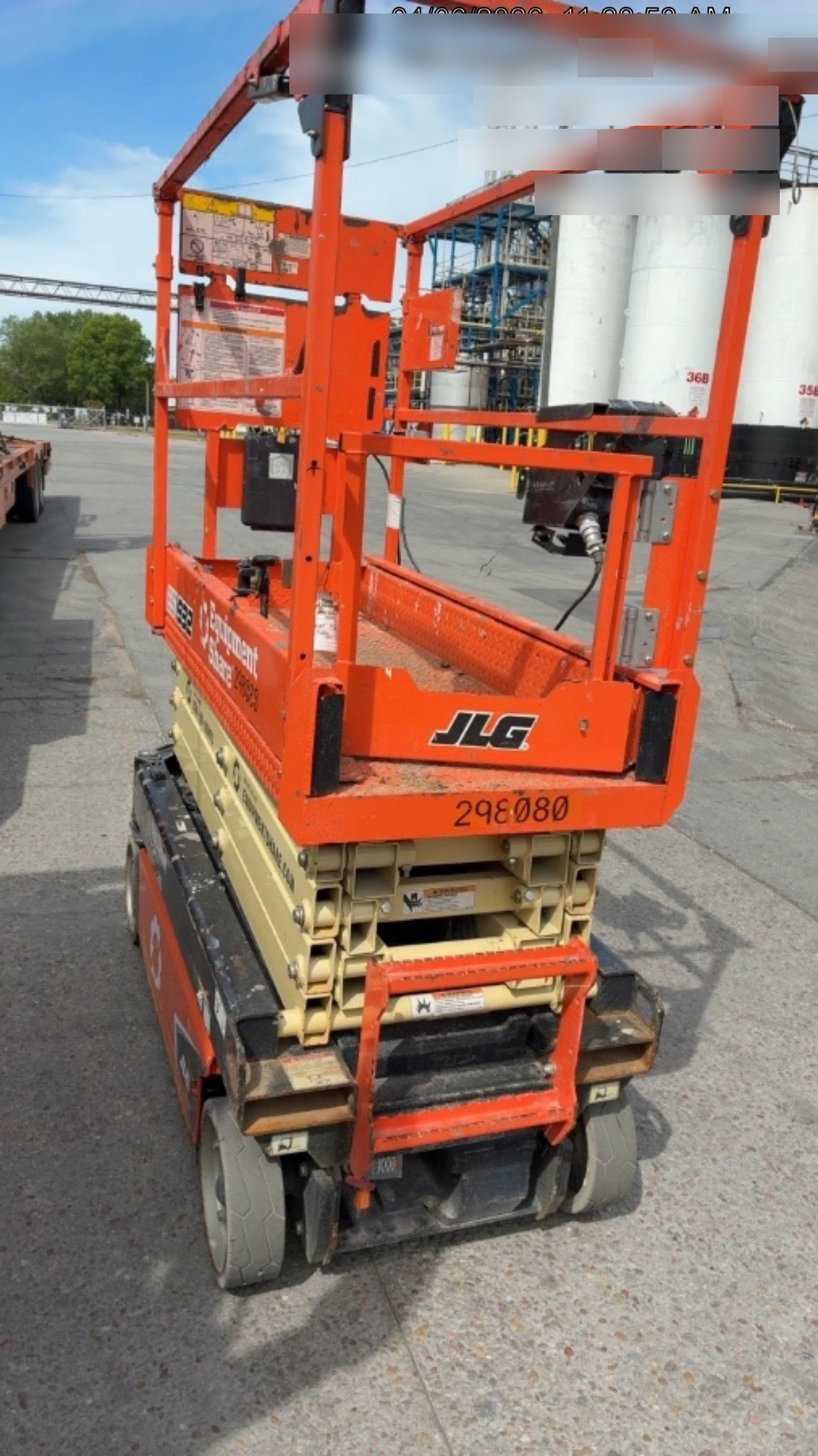 2023 JLG ES1932
