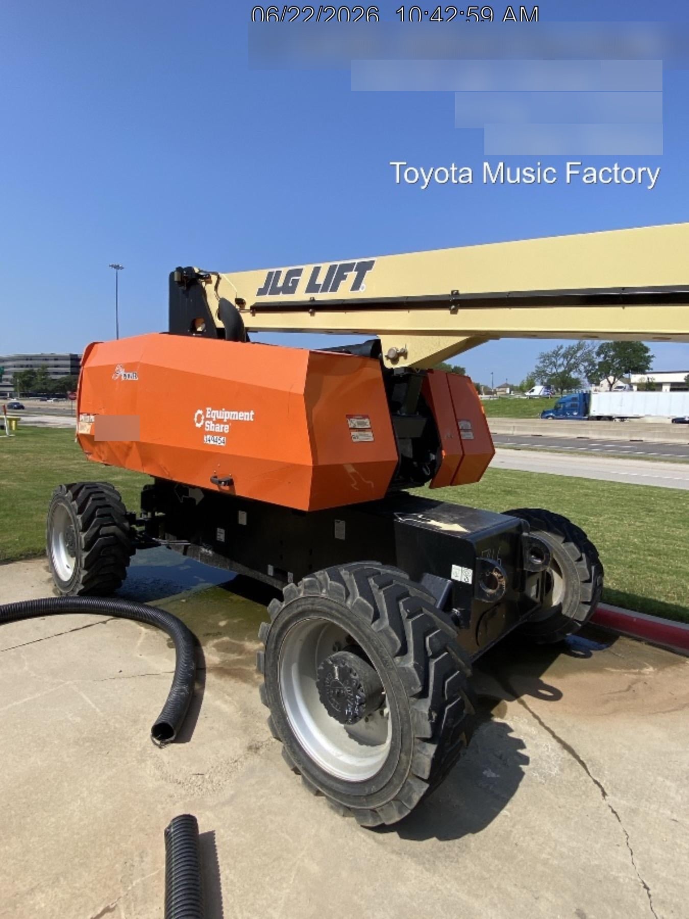 2023 JLG 860SJ
