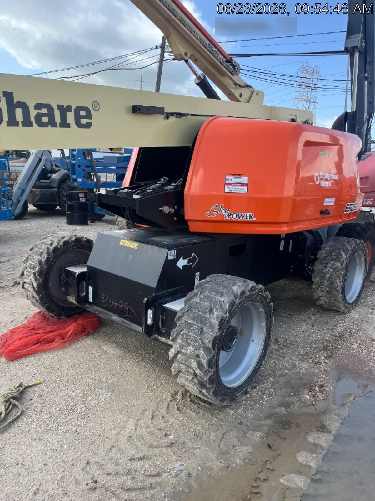 2025 JLG 660SJ