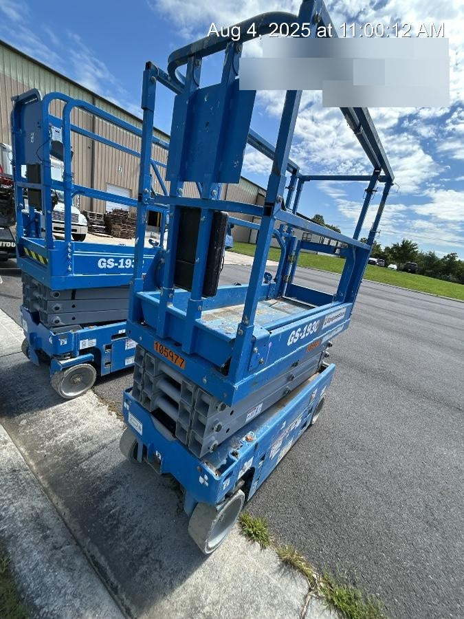 2020 Genie GS-1930 Solid Non Marking Tires, Beacon, Folding rails with half height swing gate