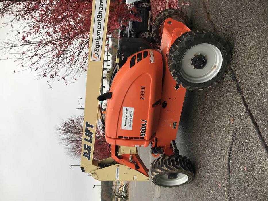 2019 JLG E450AJ