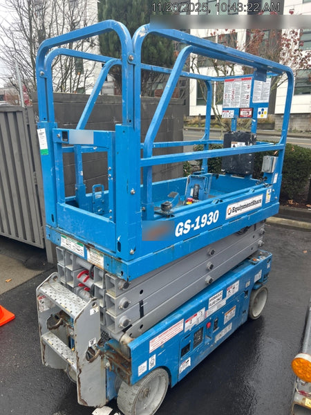 2019 Genie GS-1930 Half Height Swing Gate, 800W Inverter