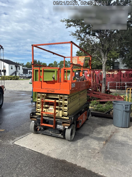 2022 JLG ES3246
