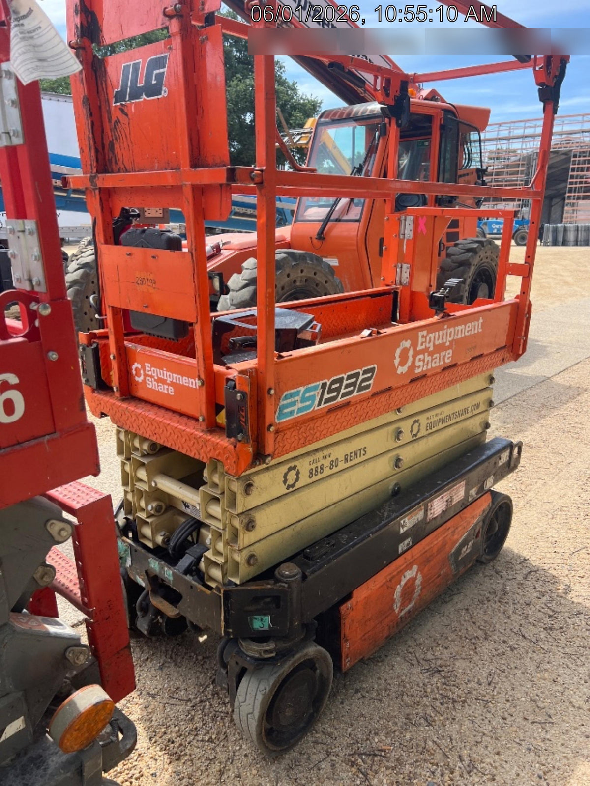 2022 JLG ES1932