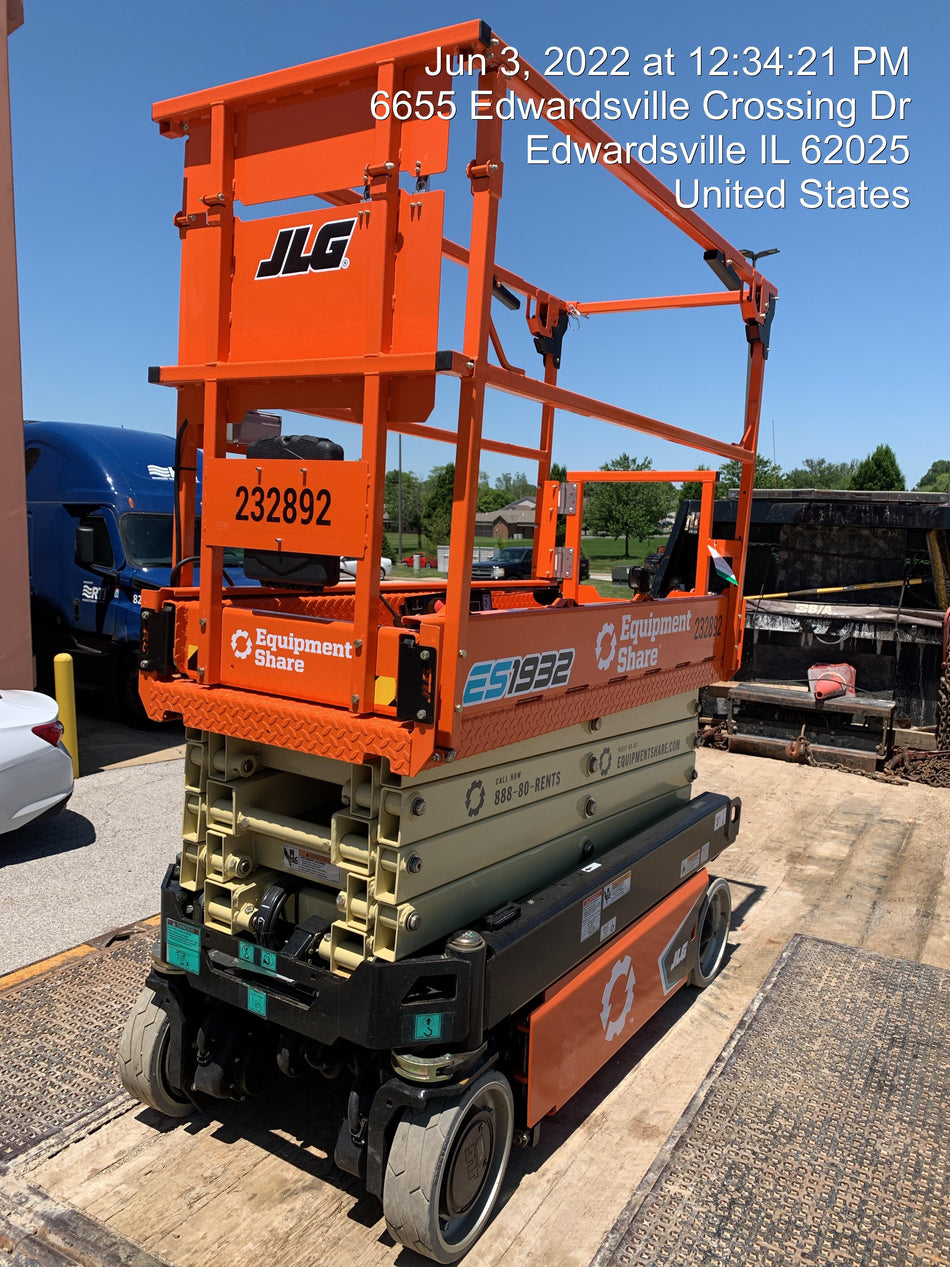 2022 JLG ES1932