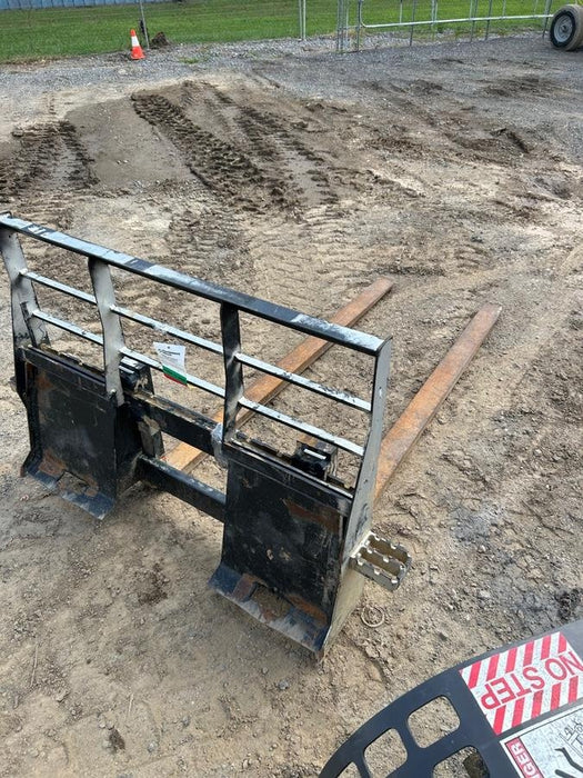 2022 PALADIN 48" Pallet Forks - Paladin