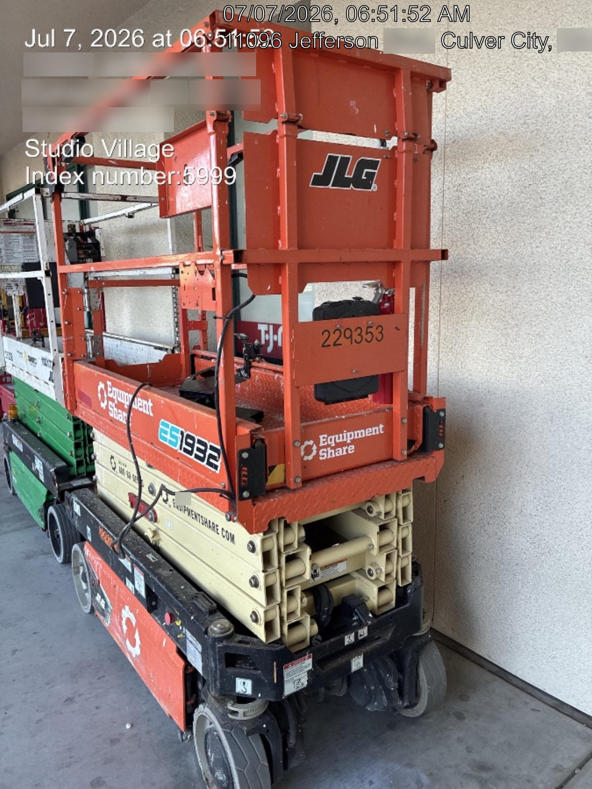 2022 JLG ES1932