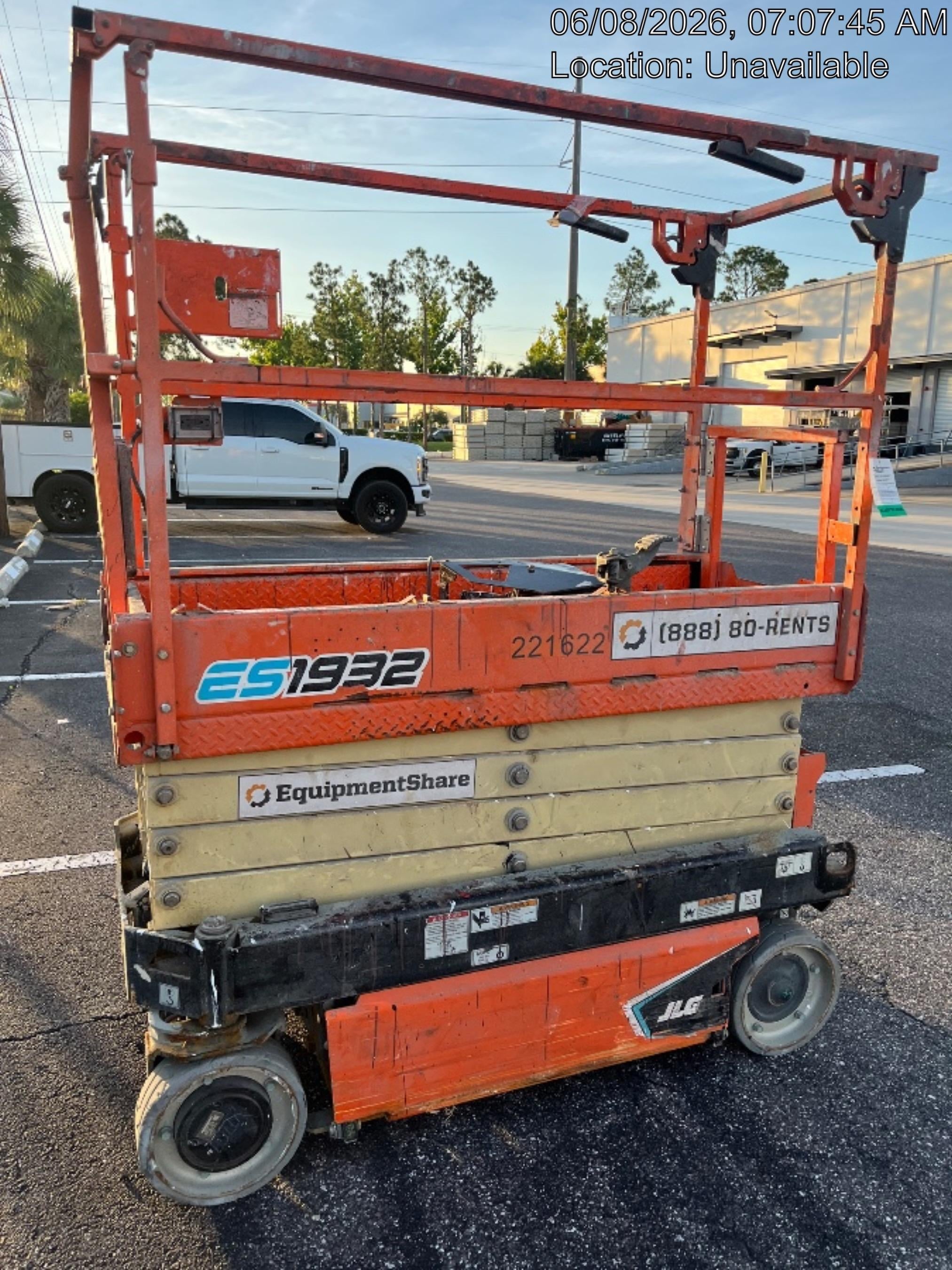 2022 JLG ES1932