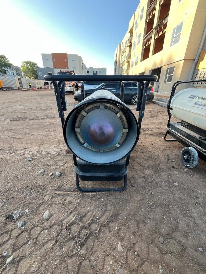 2022 LB WHITE Tradesman K650