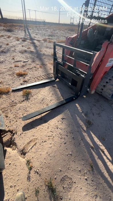 2025 ARROW MATERIAL HANDLING 48" Pallet Forks - Arrow