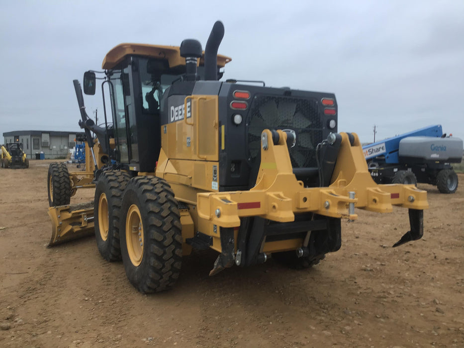 2019 JOHN DEERE 672G