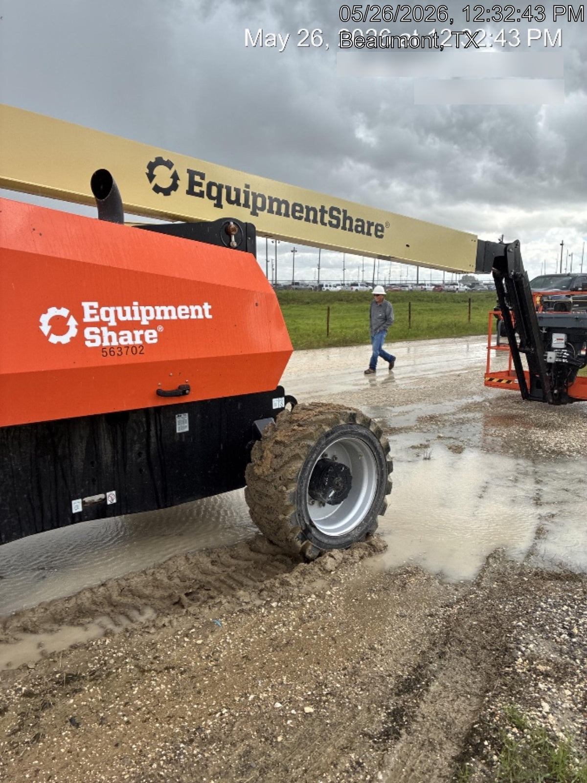 2025 JLG 800AJ