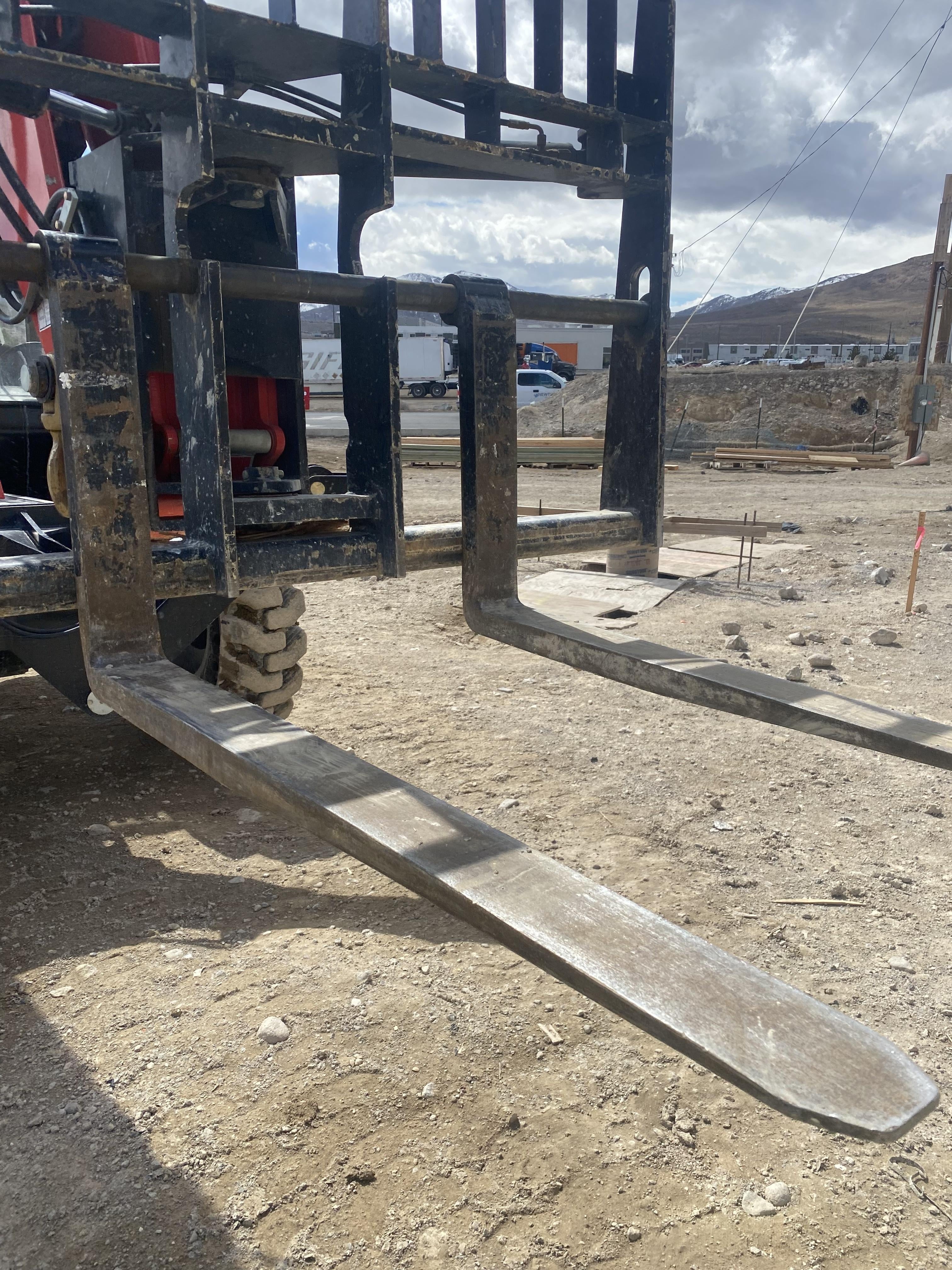 2021 MANITOU Swing Carriage - Manitou