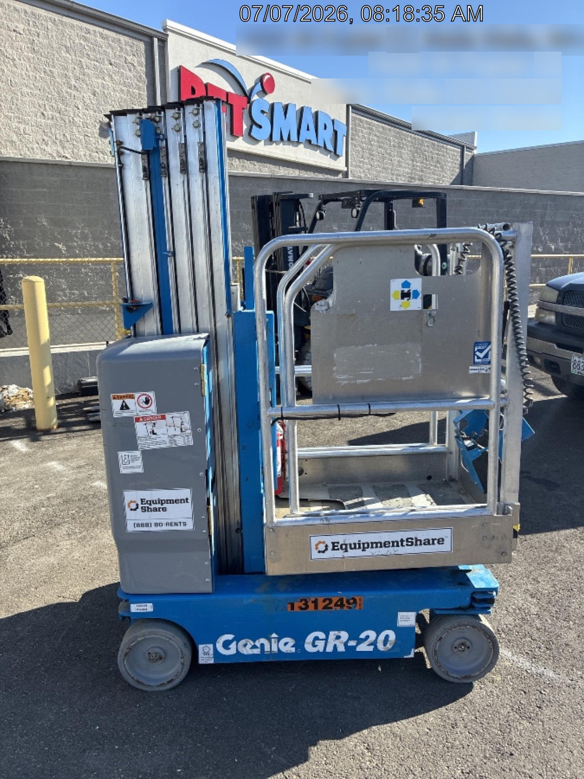 2021 GENIE GR-20