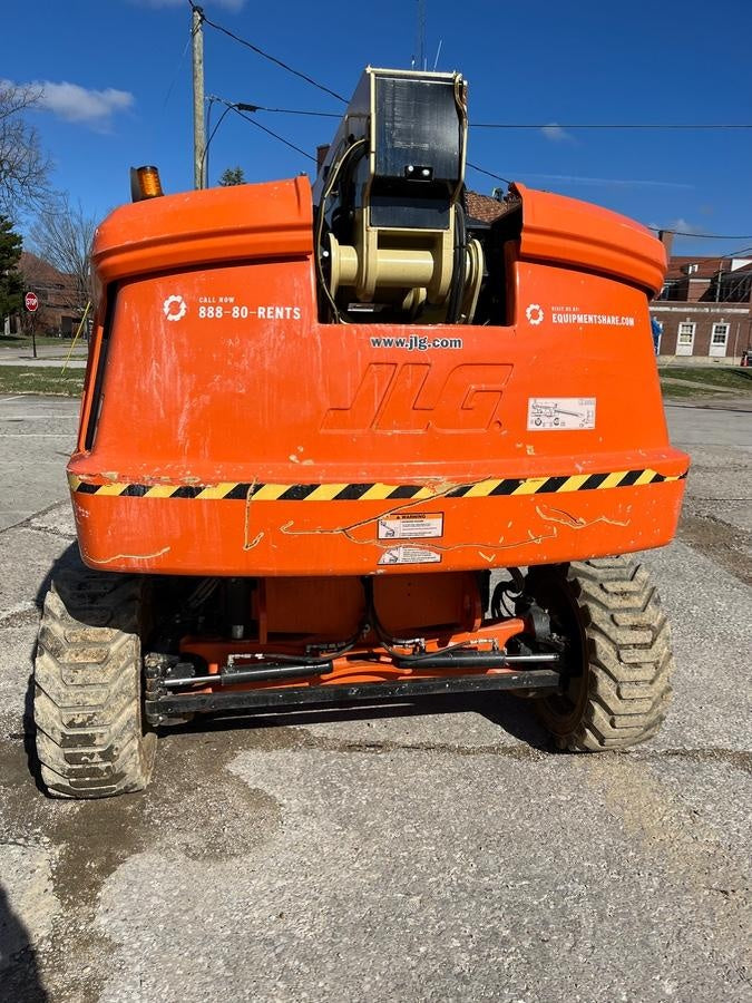 2022 JLG 660SJ