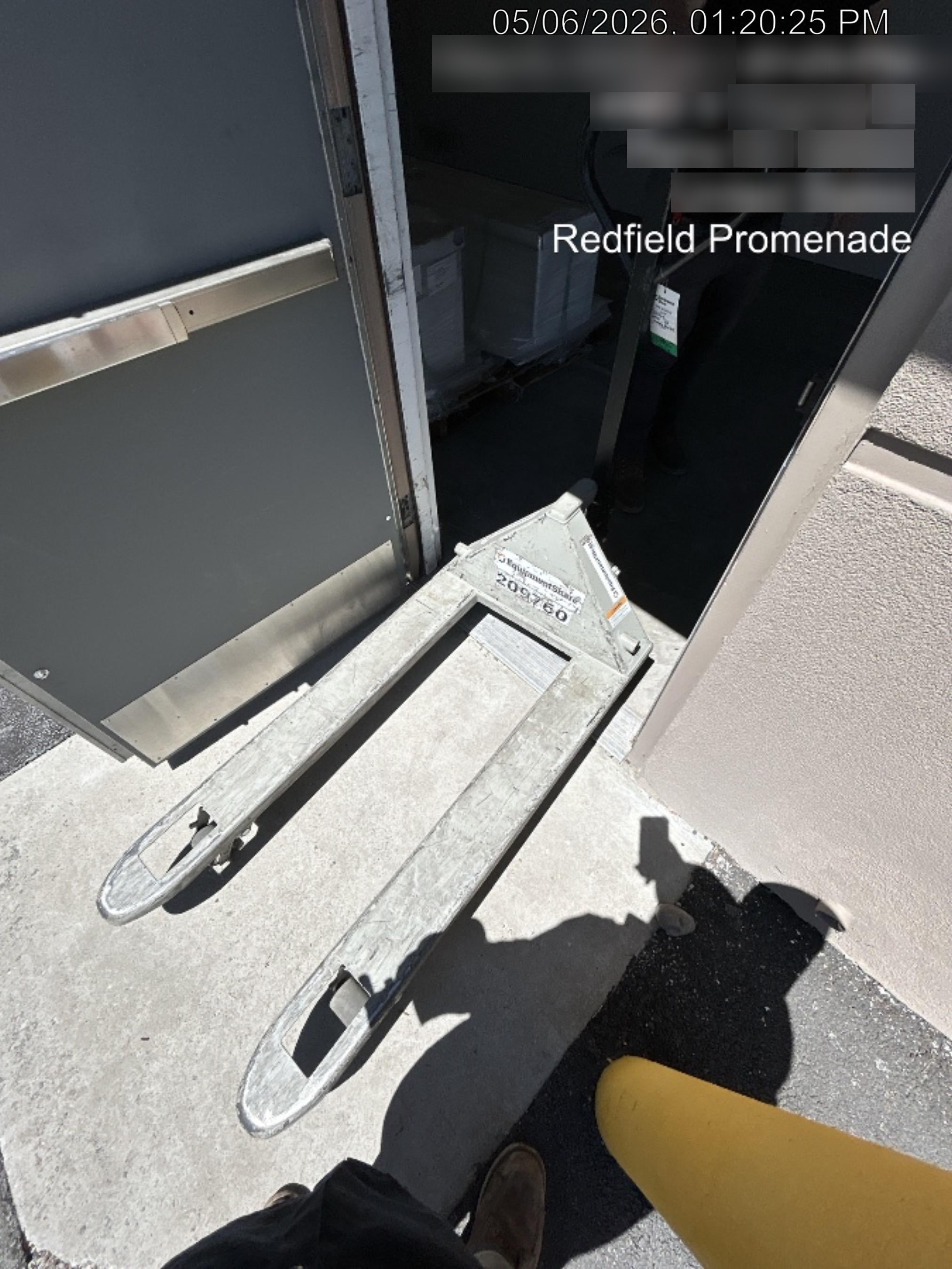 2022 STRONGWAY 4400 lb Pallet Jack