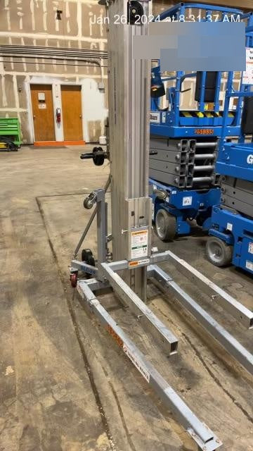 2020 GENIE SLC-24