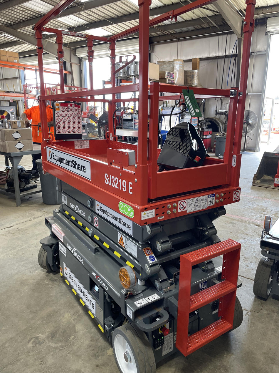 2023 SKYJACK SJ3219