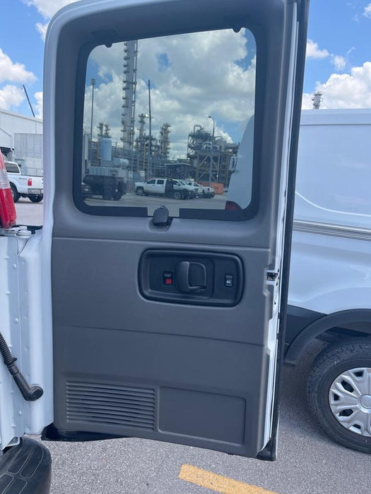 2025 CHEVROLET Express Van - Rental