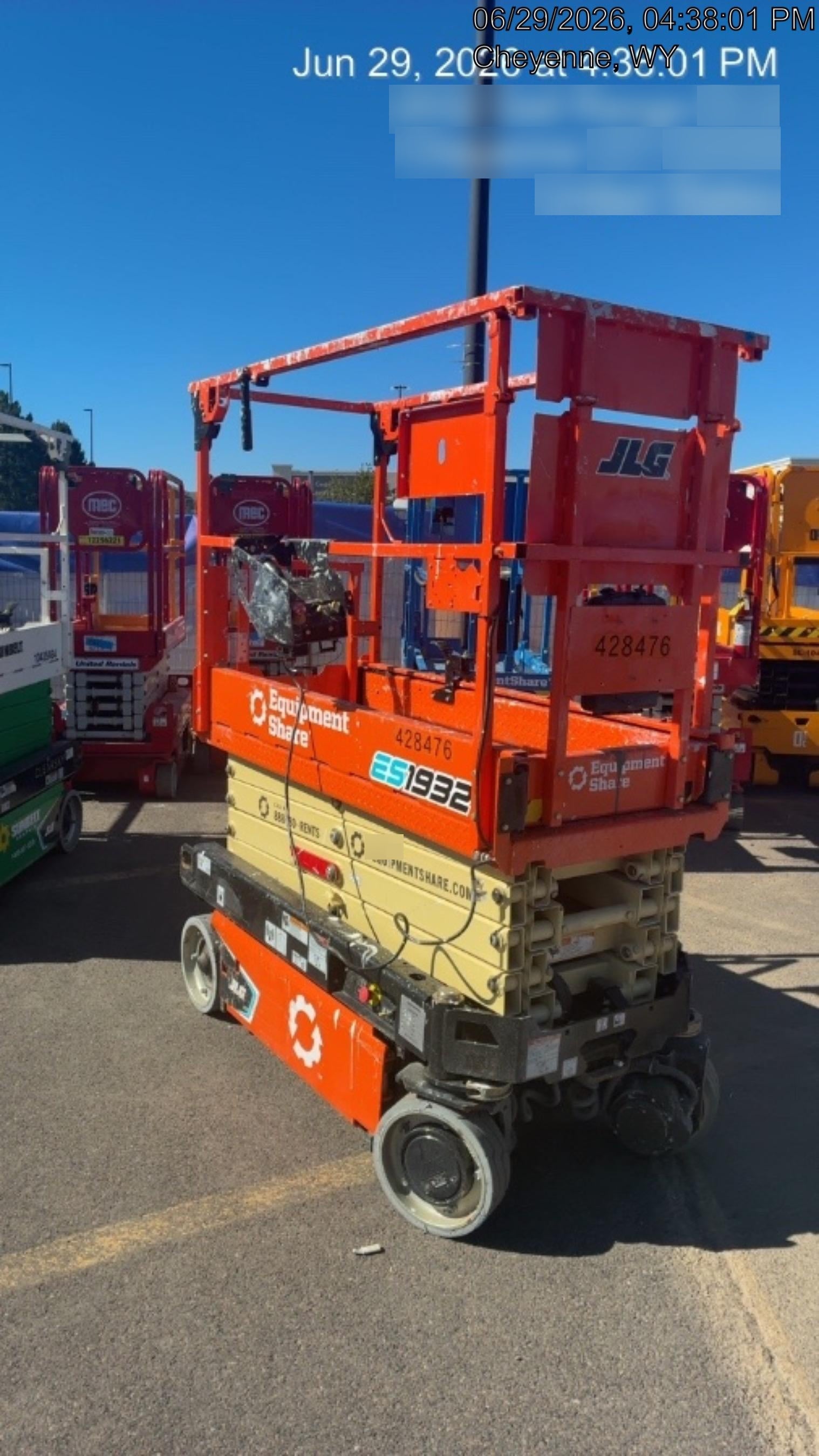 2024 JLG ES1932
