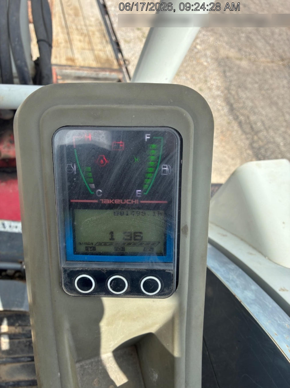 2021 TAKEUCHI TB235-2R