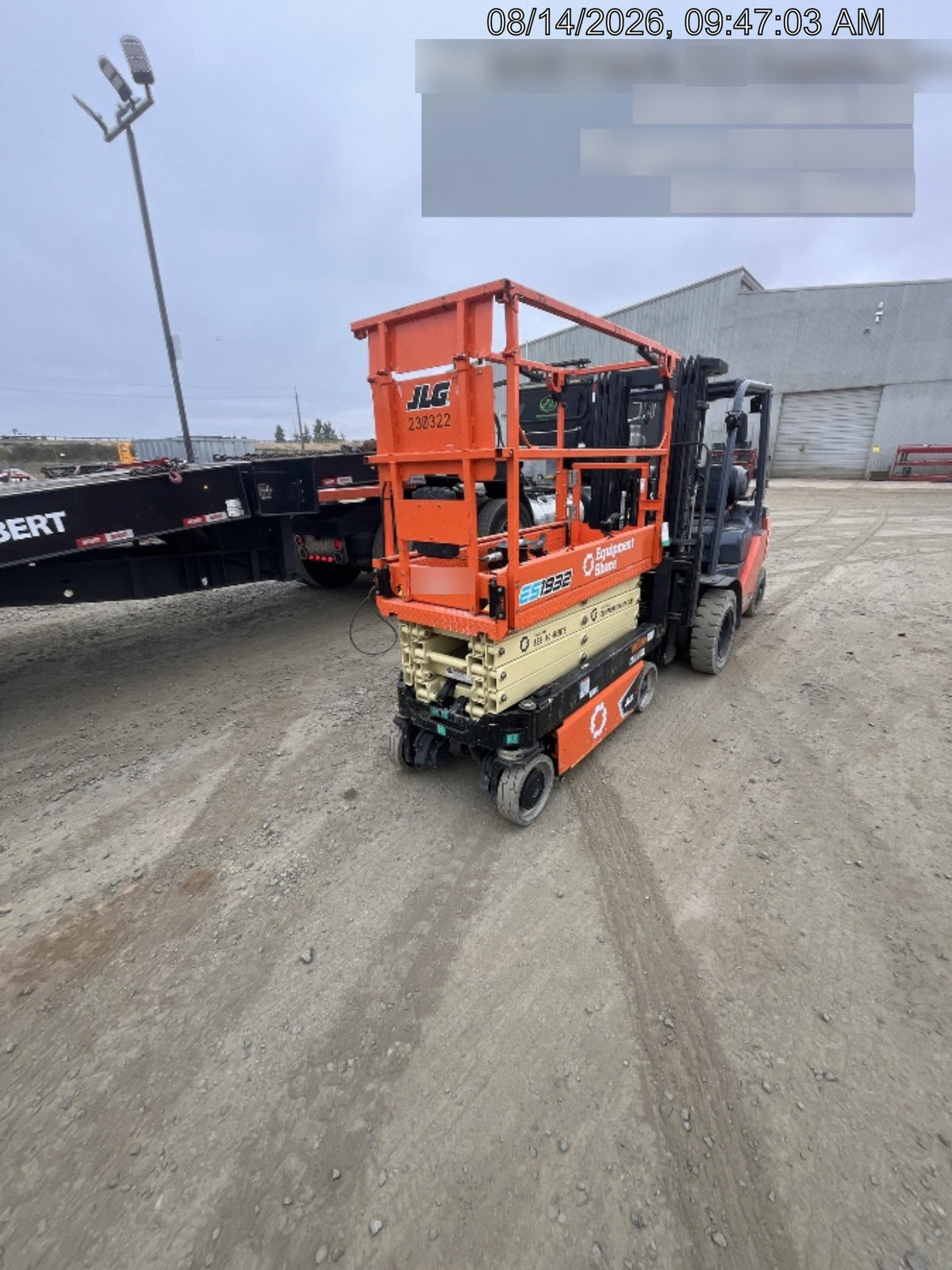 2022 JLG ES1932