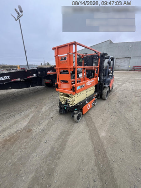 2022 JLG ES1932
