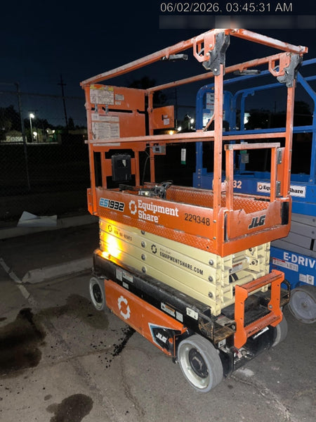 2022 JLG ES1932