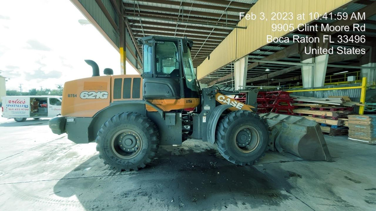 2017 Case 621G CLOSED CAB, JRB 416 STYLE HYD COUPLER