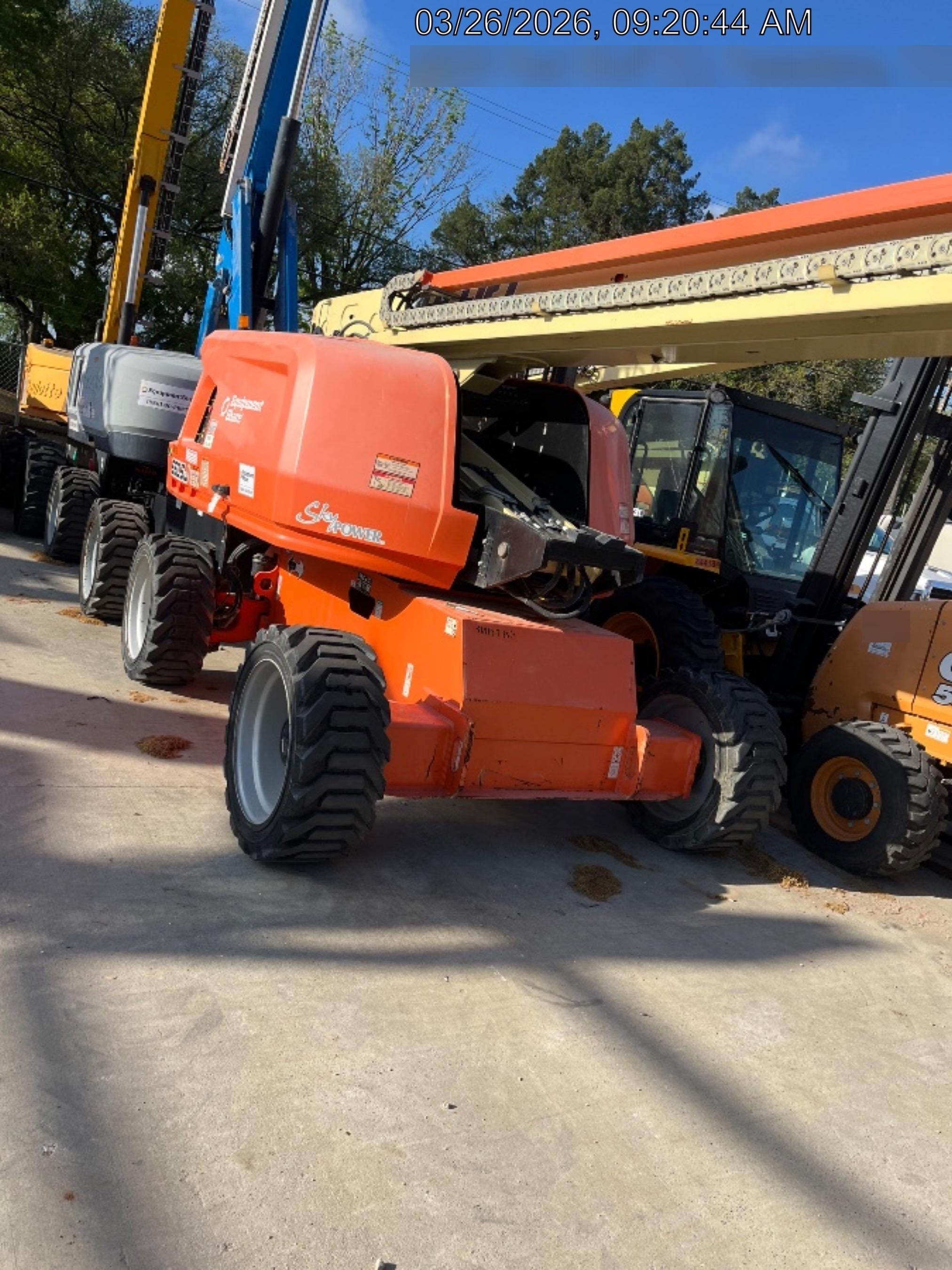 2023 JLG 660SJ