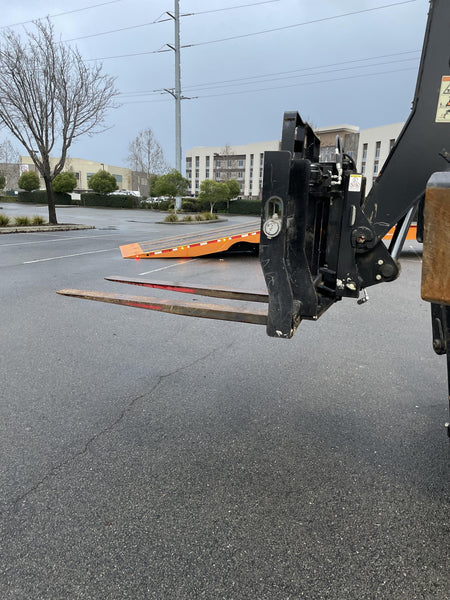 2021 JLG 72" Swing Carriage - JLG