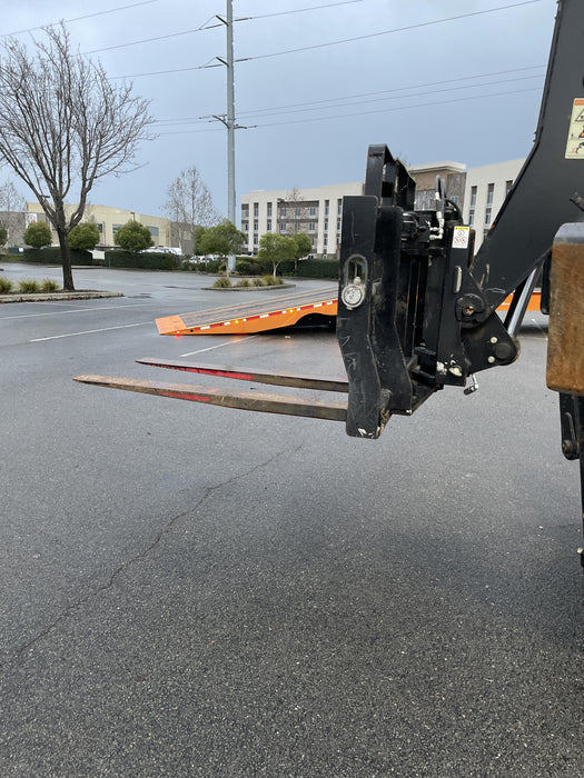 2021 JLG 72" Swing Carriage - JLG