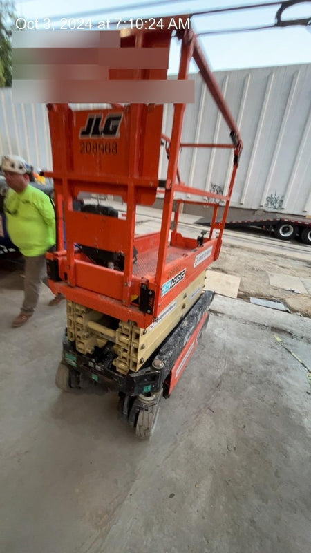 2022 JLG ES1932