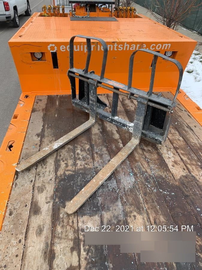 2018 ARROW MATERIAL HANDLING 48" Pallet Forks - Arrow