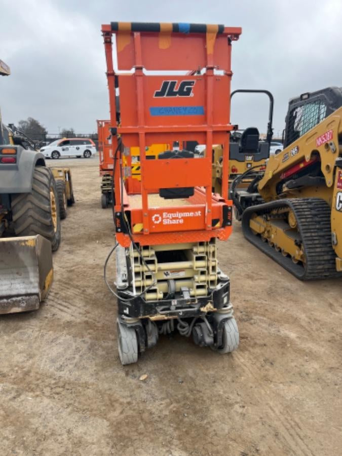 2022 JLG ES1932