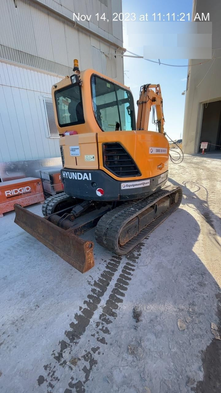 2013 HYUNDAI R60CR-9A