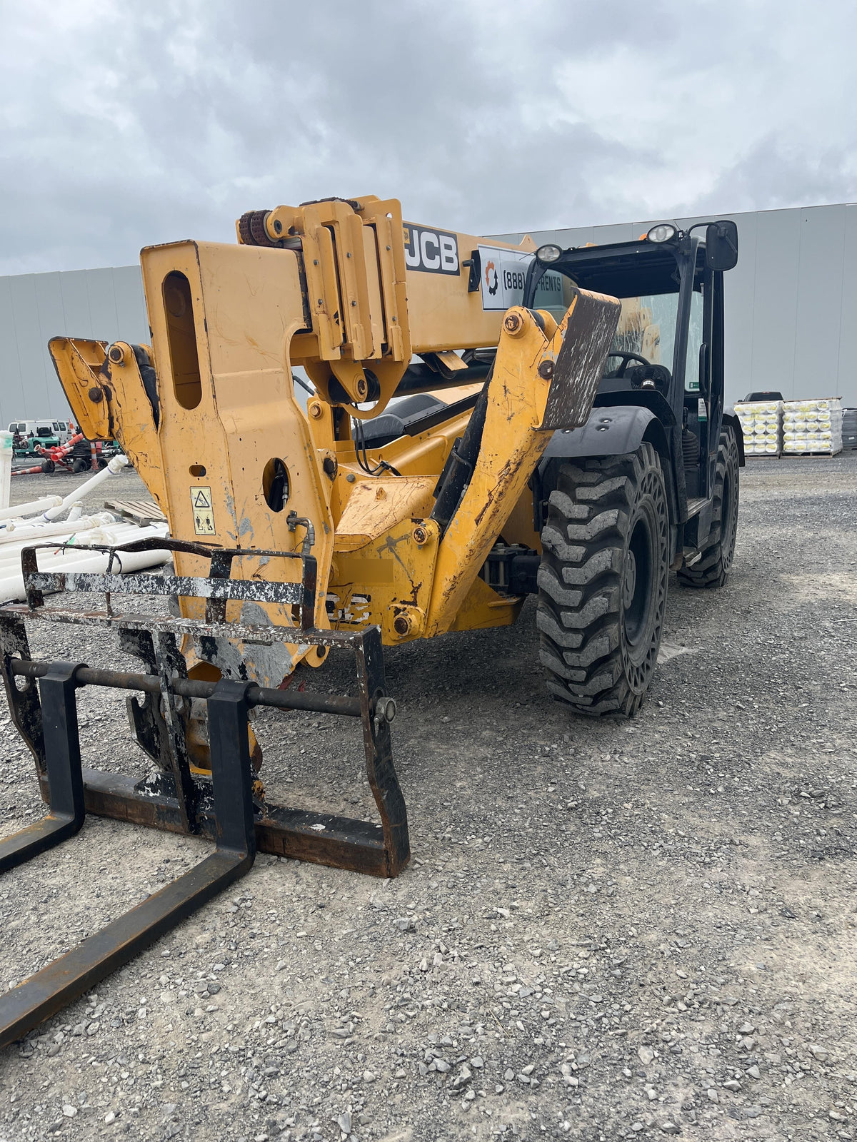 2019 JCB 510-56 Canopy, 74 HP, Solid Tires, STD Worklight, Beacon, Aux Hydraulics, Lifting Eye, Back up Alarm w/66" Carriage/60" Forks