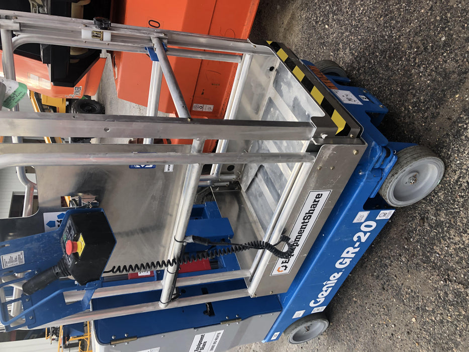 2020 GENIE GR-20