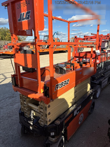 2022 JLG R1932