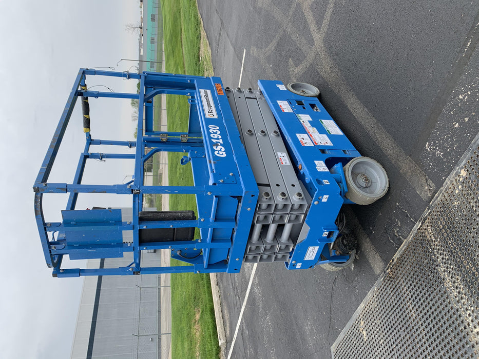 2020 Genie GS-1930 Solid Non Marking Tires, Beacon, Folding rails with half height swing gate