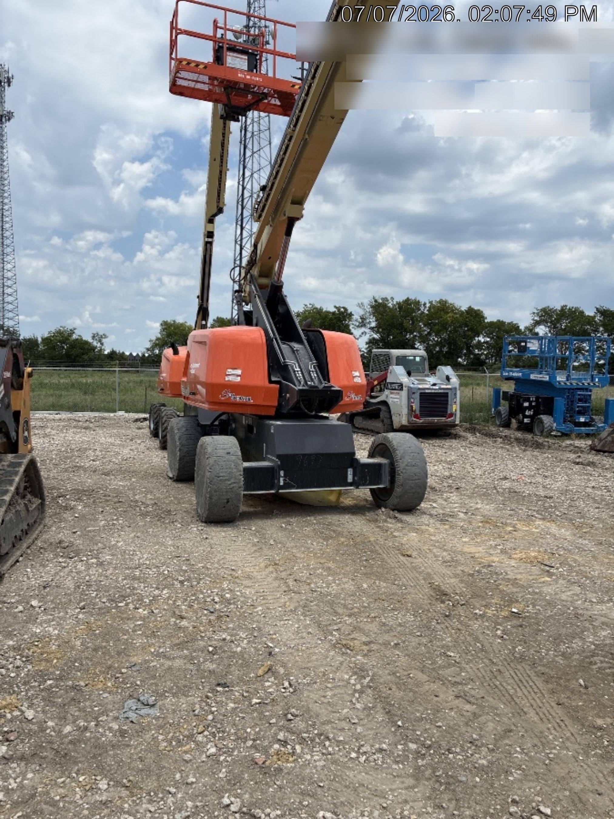 2025 JLG 660SJ