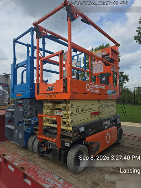 2022 JLG ES1932