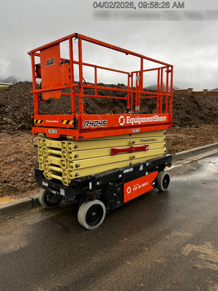 2023 JLG R4045