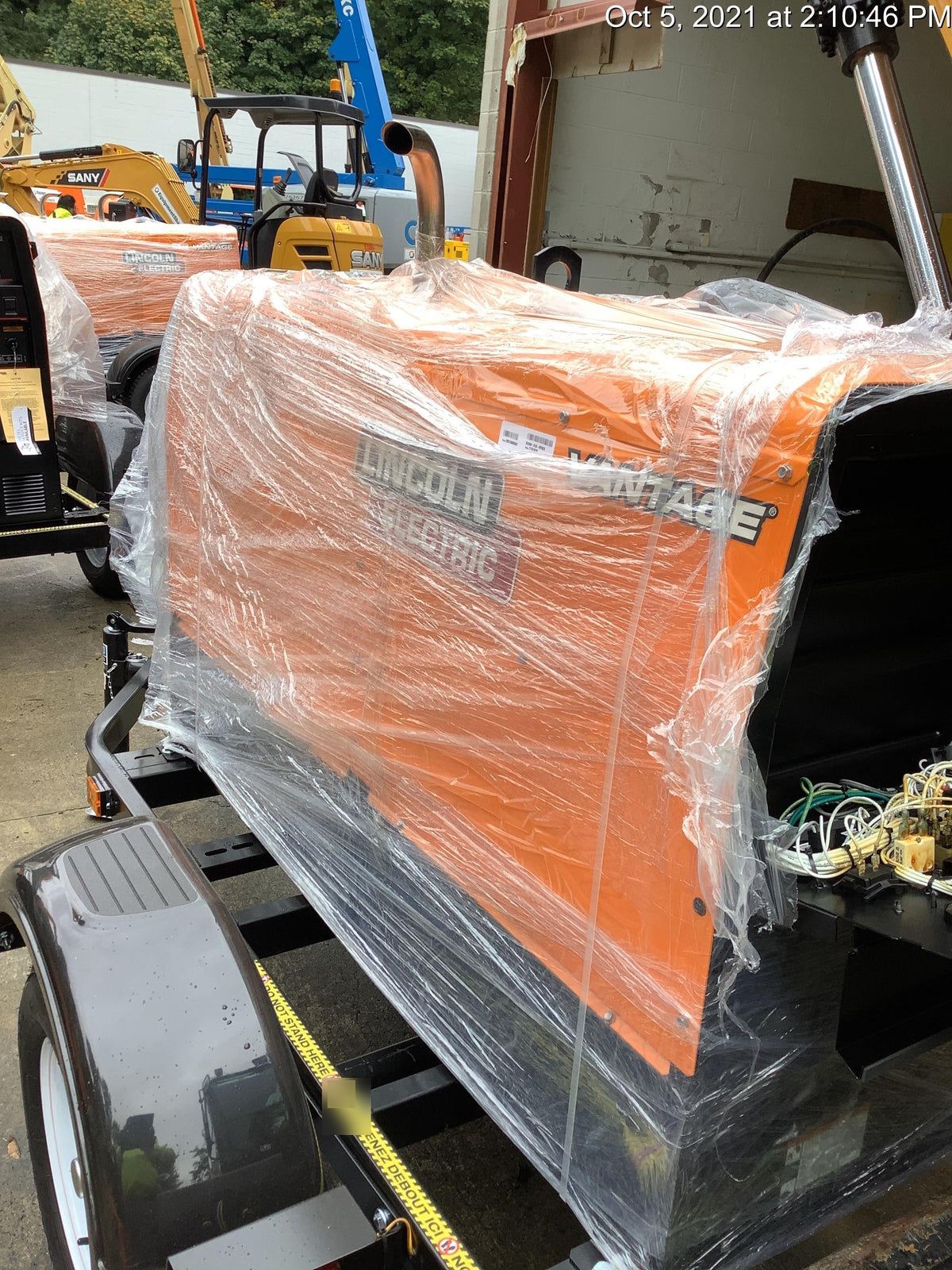 2021 Lincoln Electric Vantage 322 Vantage 322 Ready Pak 3 w/ Decals, ORANGE (includes trailer, cable rack, fender light kit) NO Telematics