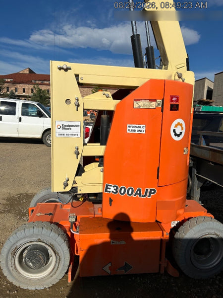 2019 JLG E300AJP