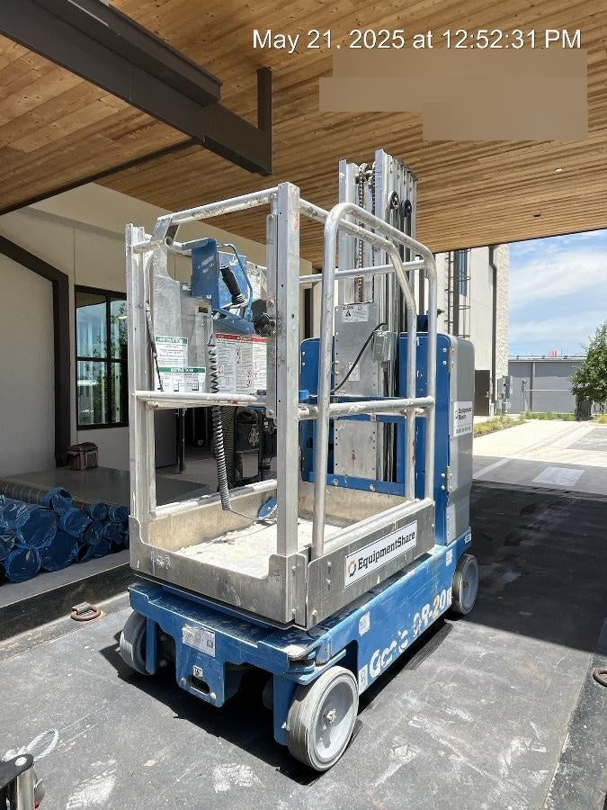 2018 GENIE GR-20